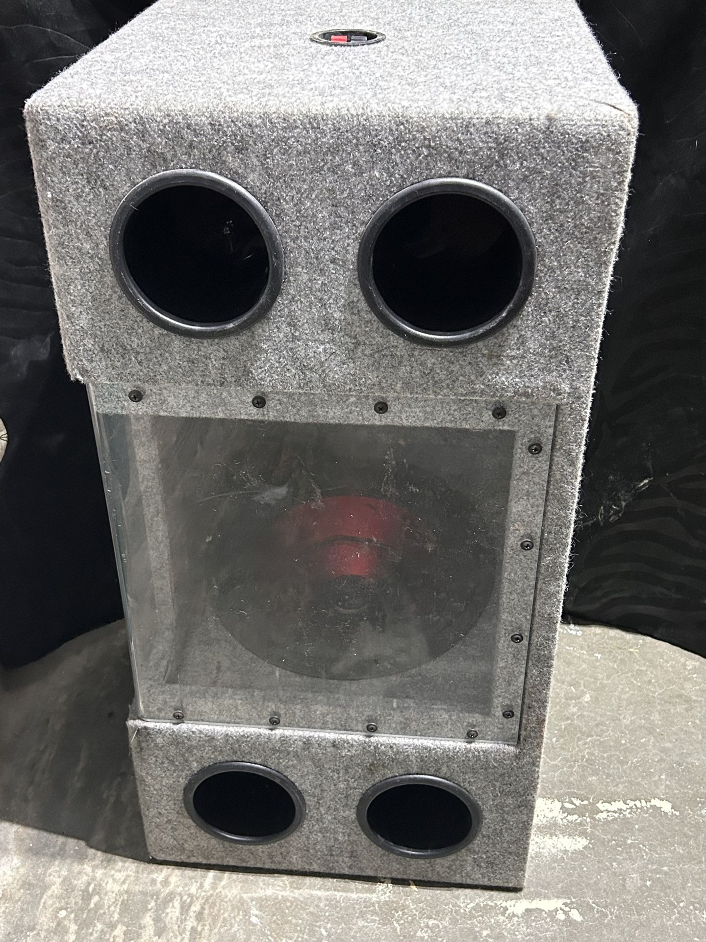 BOSS AUDIO SYSTEMS RIOT BASSMAX 1200 Watt Pexiglass Speaker Enclosure