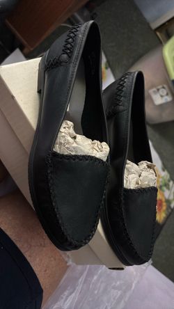 women’s Leather Loafers/Slip On Black Size 8 1/2 Brand New