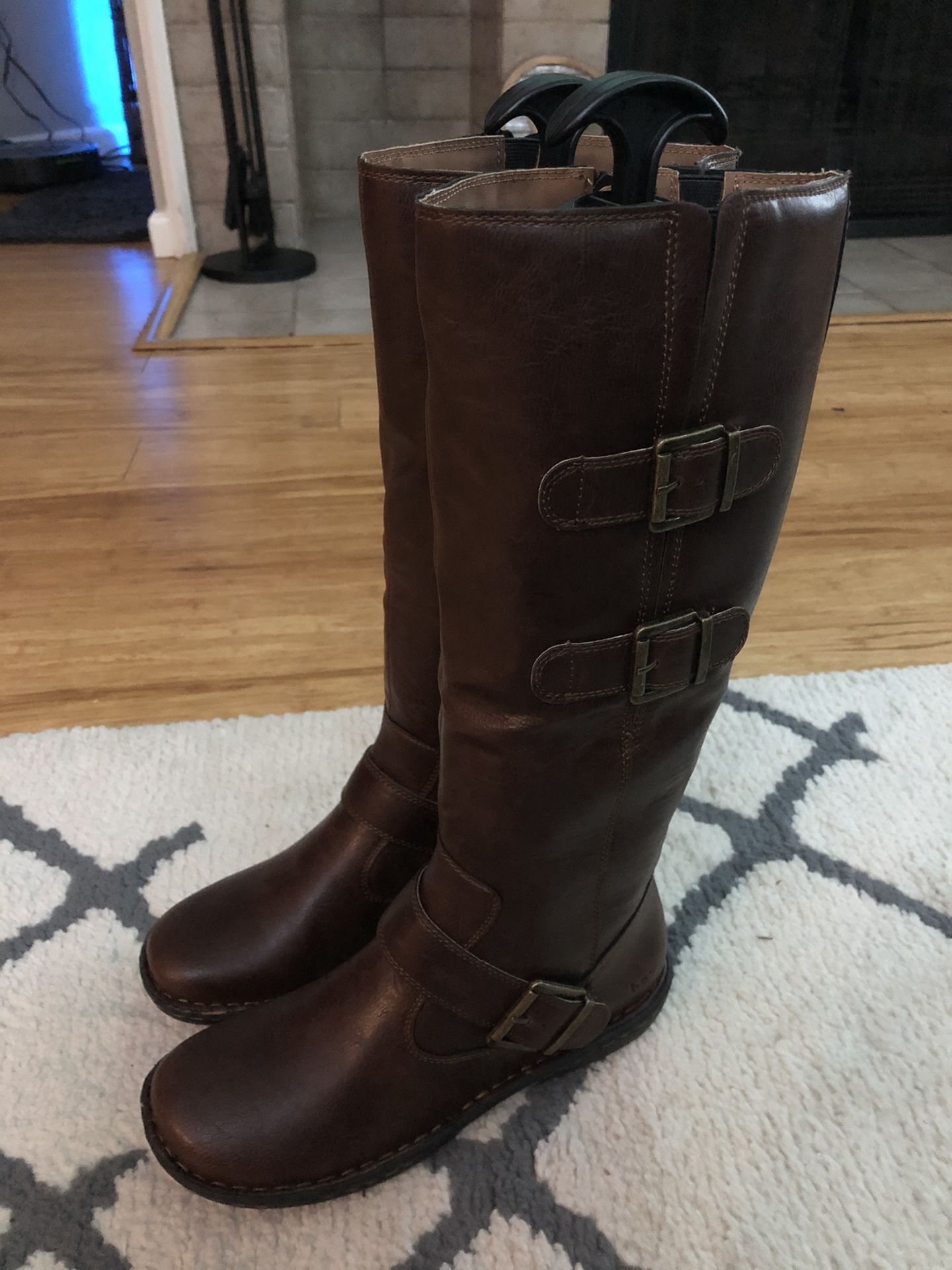 Women’s Brown Boots, size 8.5