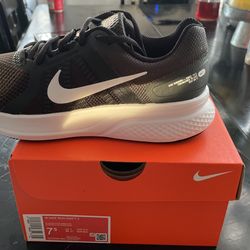 Mike Run swift 2 Blk/wht 7.5