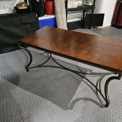 Coffee Table & End Table 