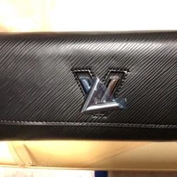 LUOIS VUITTON TWIST WALLET