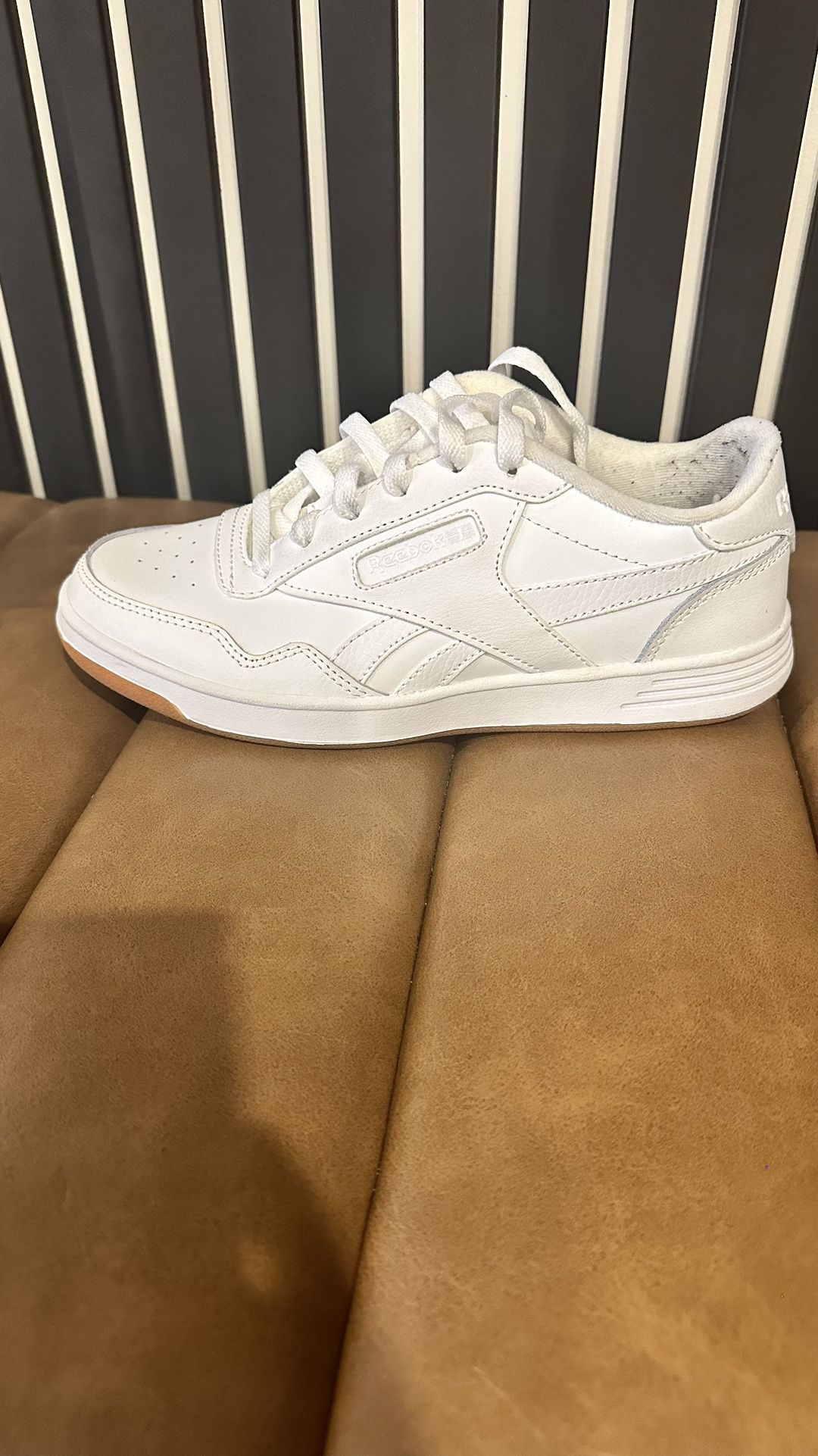 Women’s White Reebok sneaker Size 6.5