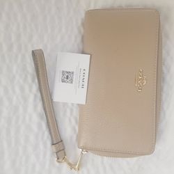 COACH Long Zip Around Wallet Wristlet Taupe Pebbled Leather