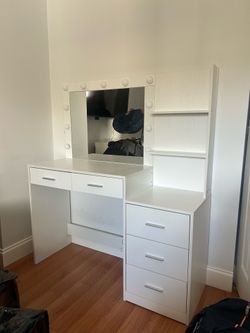 Makeup Vanity