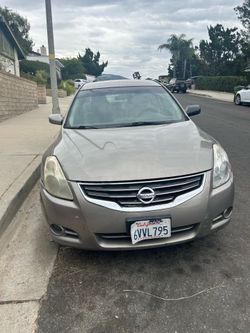 2012 Nissan Altima  for parts