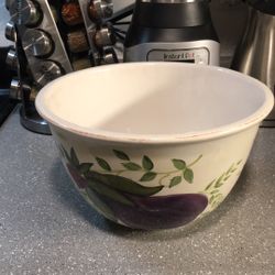 Mixing bowls