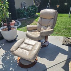 Leather Reclincer Chair