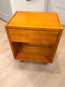 Thuma Nightstand