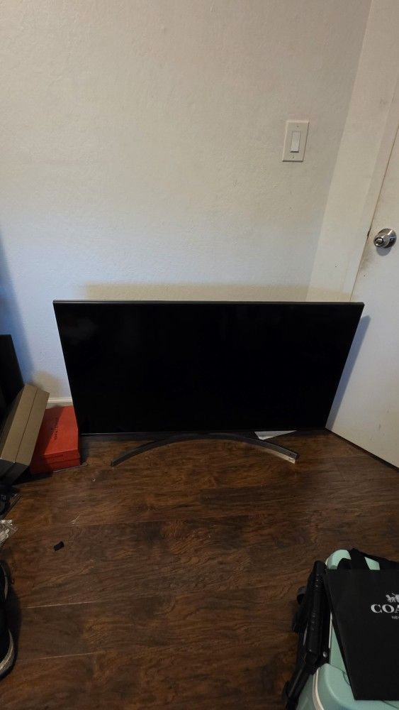 LG TV 49"