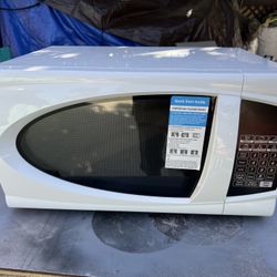 New approved vendor microwave oven white 1.1 cu tf oven capacity 1000 asked $100 thanks 