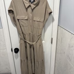 DKNY tan and cream midi dress with belt #mididress