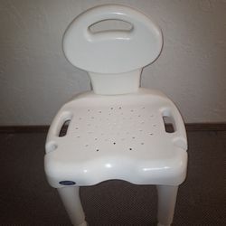 SHOWER  CHAIR  IN GOOD CONDITION. 