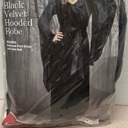  Black Velvet Hooded Robe 