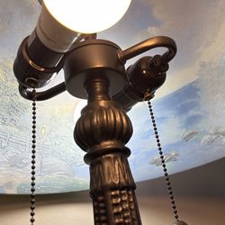 Vintage Reverse Painted Glass Boudoir Lamp – Scenic Cottage Design