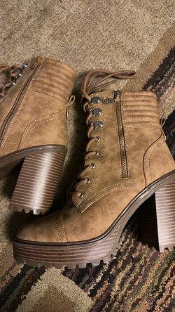 Woman boots