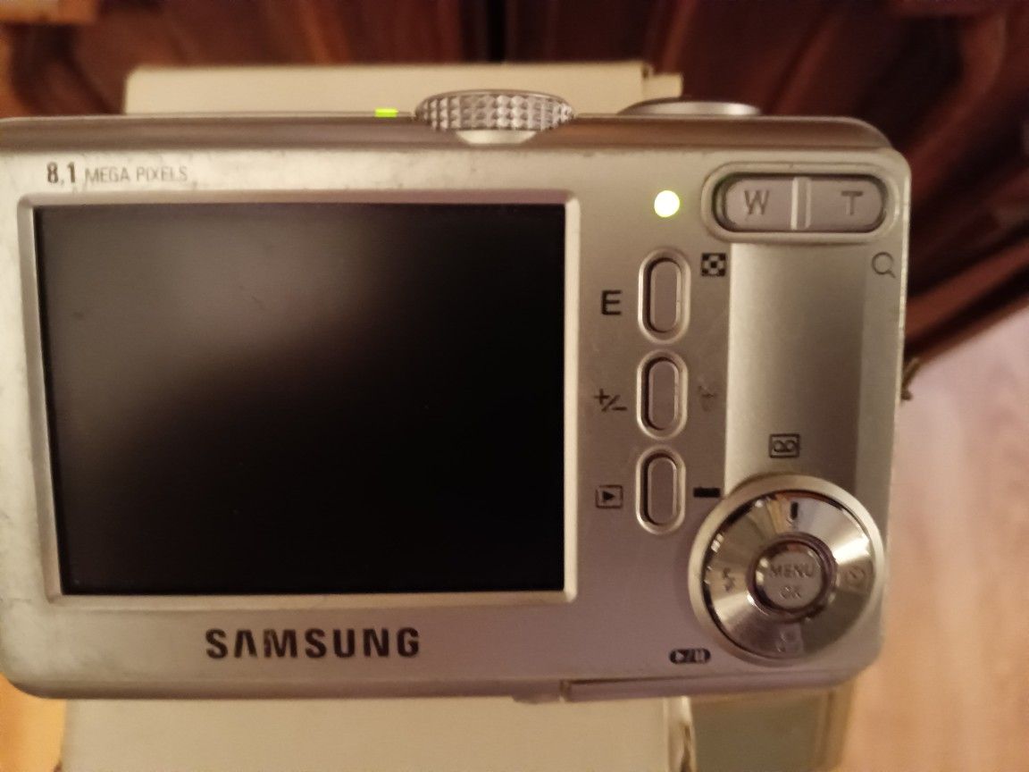 SAMSUNG{digimax#S800}digital camera
