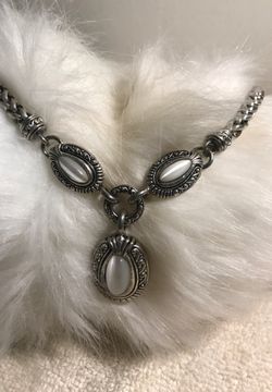 Women’s necklace
