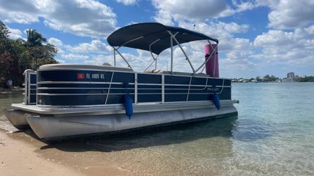 2016  21ft EX 21 CF Pontoon boat/No Trailer  YAMAHA 50 Hp  4 Stroke Engine 