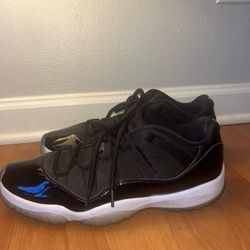 Jordan 11 retro low