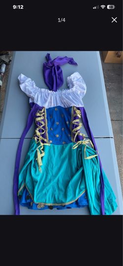 Leg Avenue Gypsy Princess Halloween Costume.