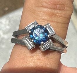 18k white gold 7 grams 1.8 ct burmese sapphire and diamond ring