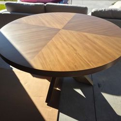 Zealand 52" 5-Piece Dining Set