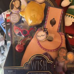 Disney Wish Loveable Light-Up Star & Satchel
