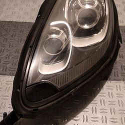 Porsche Macan Headlight