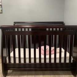 Baby Crib 