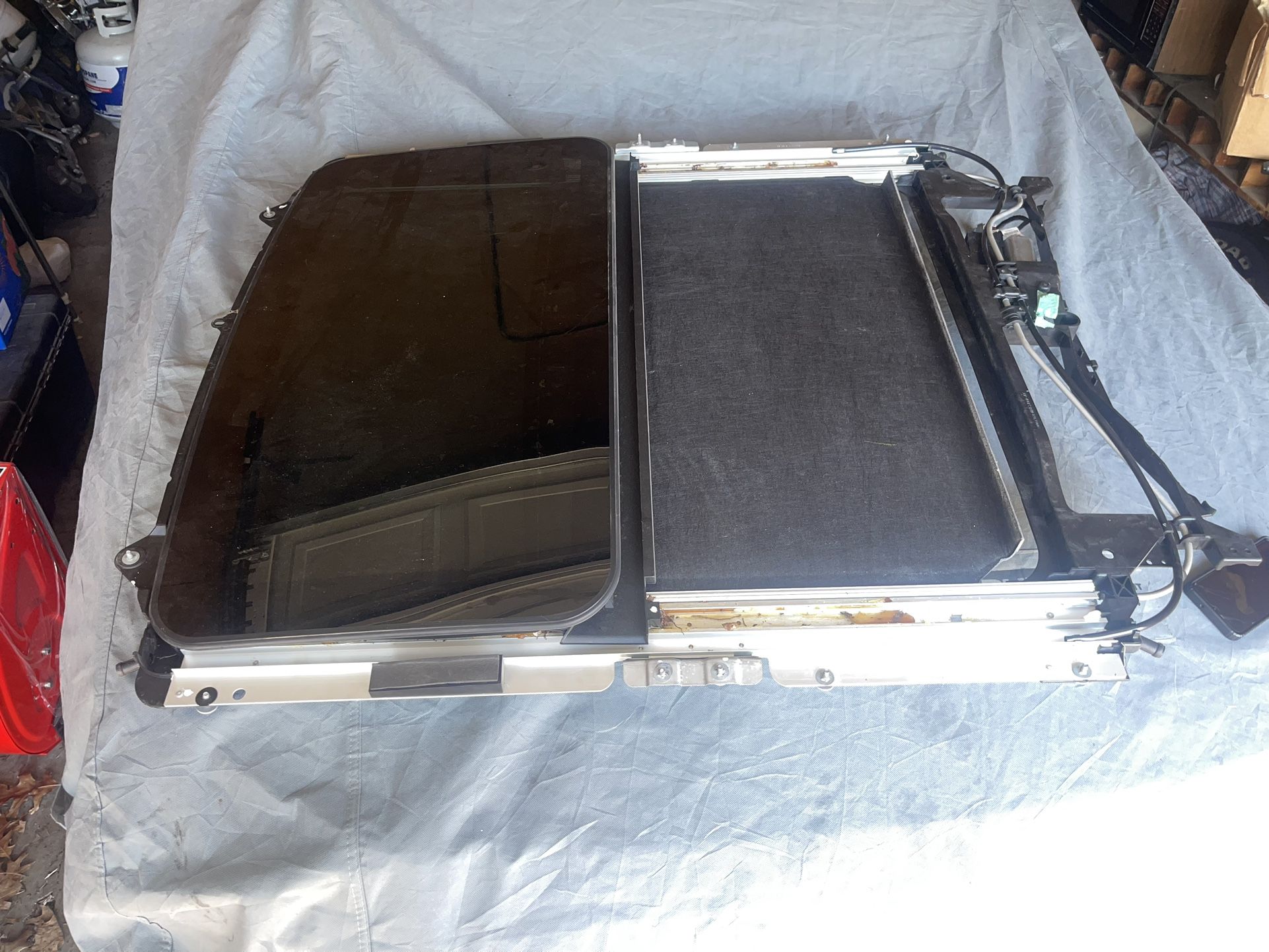 Oem Challenger Sunroof Complete Unit