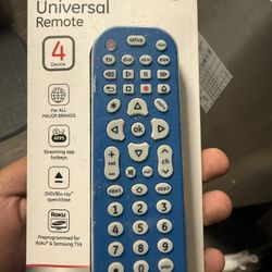 2 Universal Remotes 