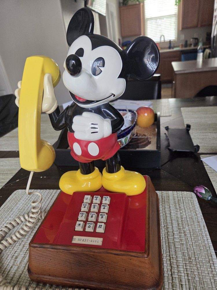 Vintage 1970.s.Mickey Mouse Telefon