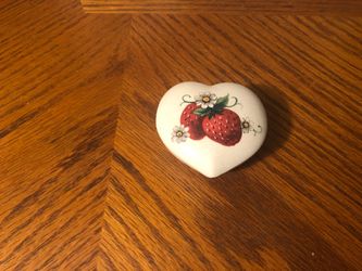 Heart Shaped Trinket Box W/ Lid Strawberry Pattern