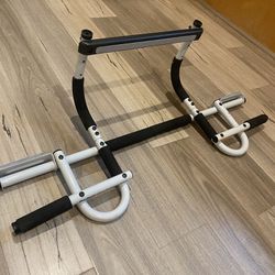 Exercise Pull-Up Machine/ Bar
