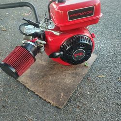 NEW PREDATOR NON HEMI 212cc ENGINE CASH ONLY. NO TRADES AND NOTHING SOLD SEPARATELY 