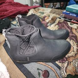 UGG BOOTS size 10 mens size 11 womens