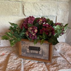Farmhouse Floral Arrangement In A Drawer 