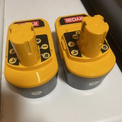 2 Ryobi One+ 18V P100 batteries