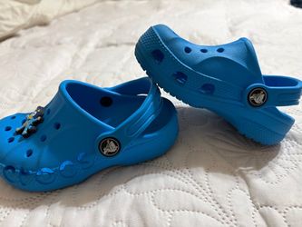 Nike convers crocs bots