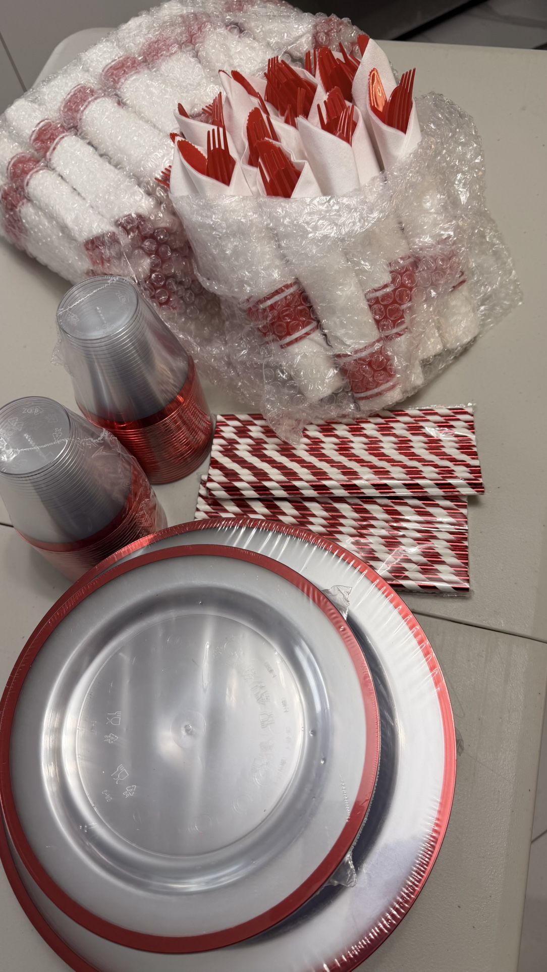 400 Piece Disposable Dinnerware Set for 50 Guests, Clear Plastic Plates for Party, 50 Pre-Rolled Napkins, Silverware, Dinner & Dessert Plates, Cups, S