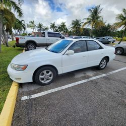 Car for sale lexus e s 300