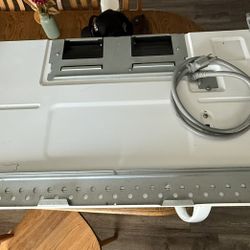 GE Space Maker Microwave Like New 