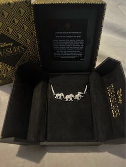 Disney treasure bracelet from the lion king.
