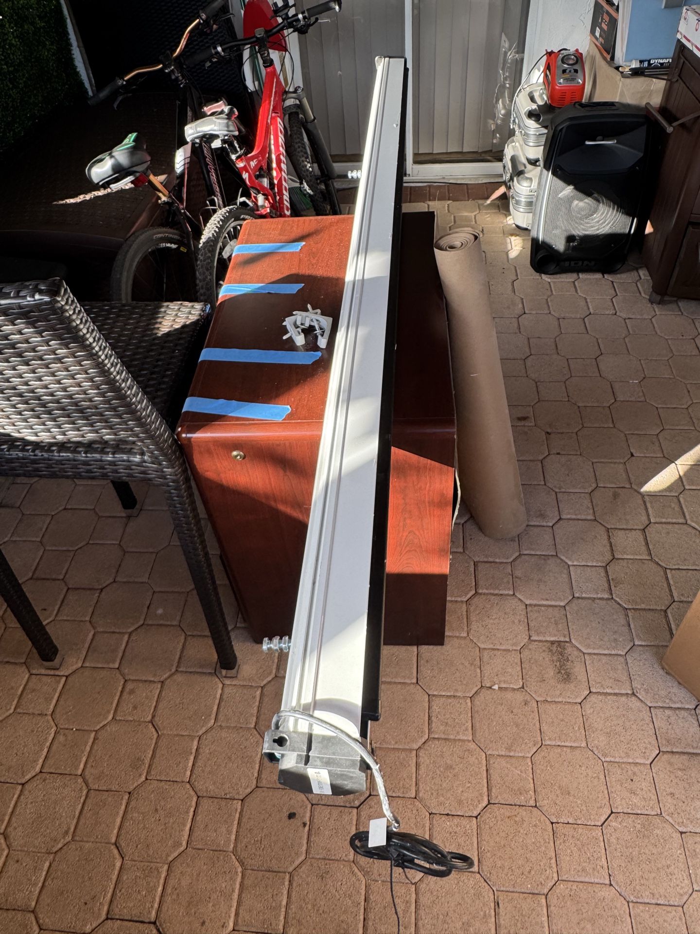 Motorized Projector Screen 100 inch for Sale in Fort Lauderdale, FL ...