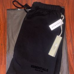Essentials Shorts