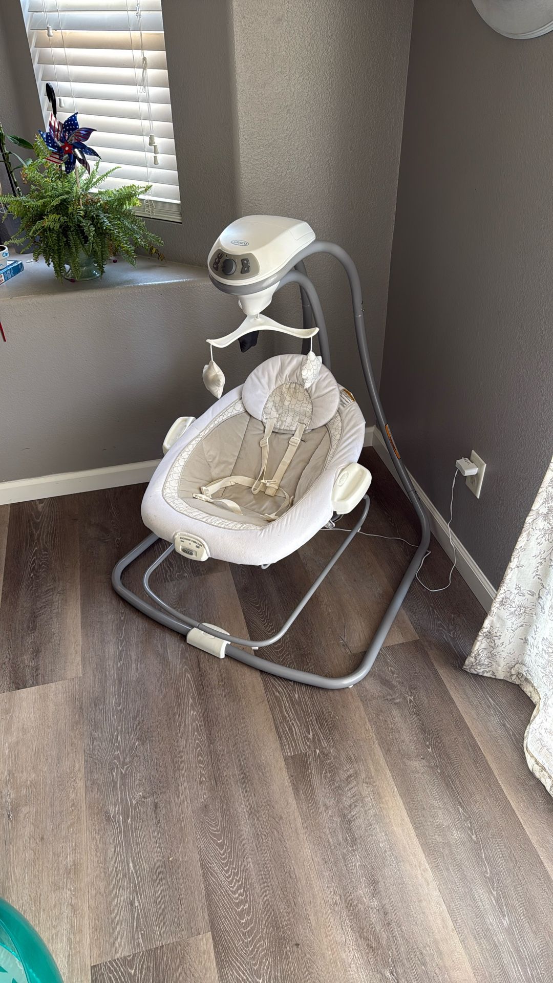 Graco DuetConnect LX Seat & Bouncer, Multi-Direction Seat, Multiple Swinging Speeds, Easily Portable, Redmond