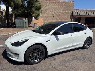 2022 Tesla Model 3 low mileage