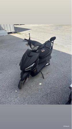 200cc moped like new no title no keys clean vin