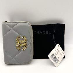 AUTHENTIC CHANEL 19 wallet (Grey/Gold)